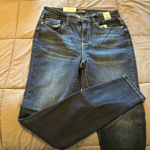 NWT Judy blue skinny jeans